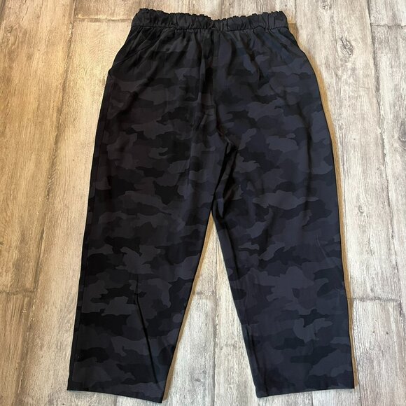 Lululemon Stretch High Rise Crop 23", Heritage 365 Camo Deep Coal Multi,… - Picture 5 of 10